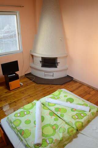Хостелы Elegance Hostel and Guesthouse София Двухместный номер «Комфорт» с общей ванной комнатой - Дополнительное здание-5